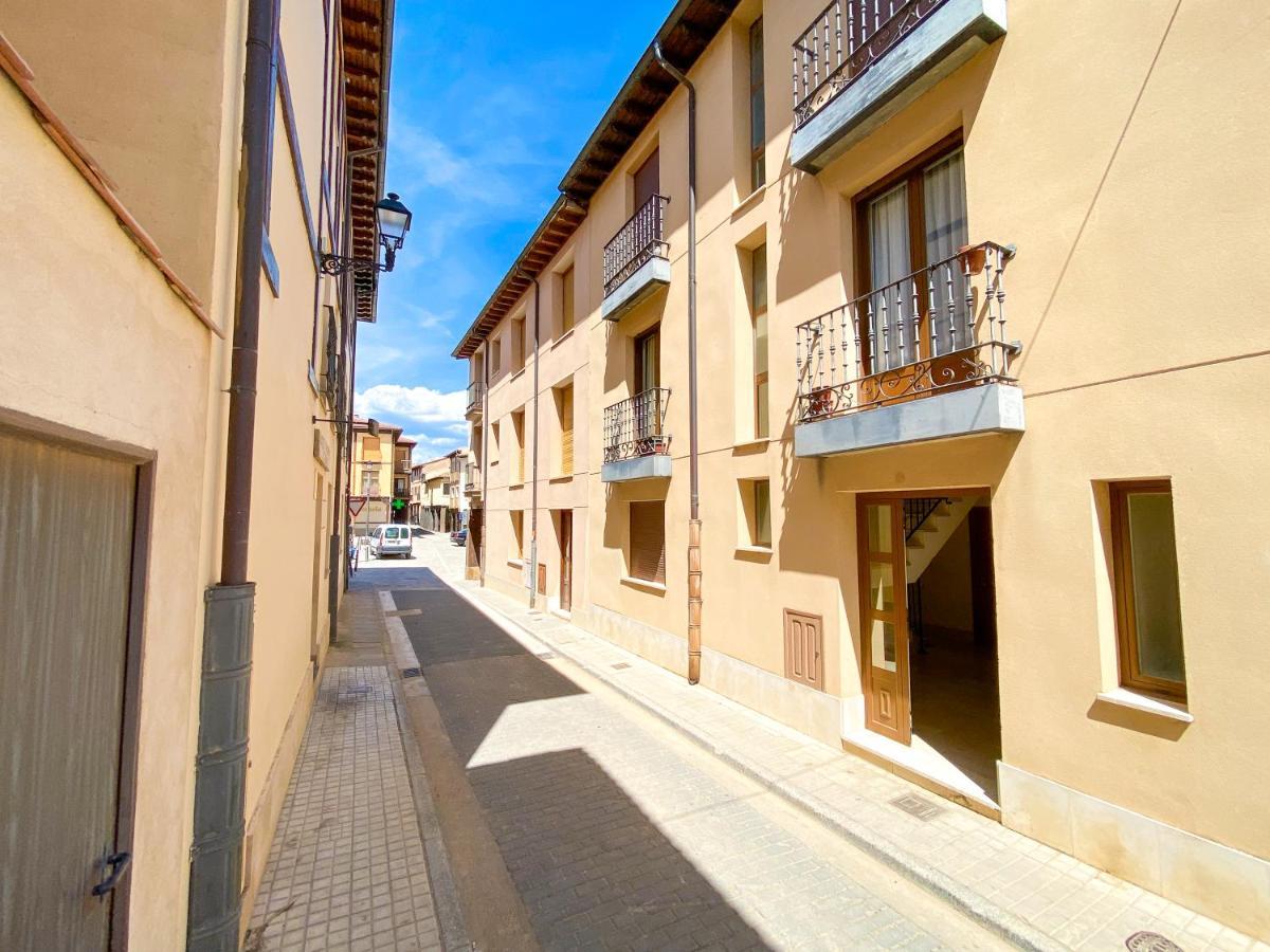 Vivienda Turistica Los Leones Берланга де Дуеро Екстериор снимка