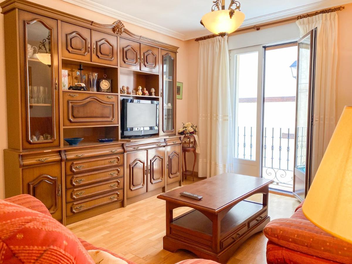 Vivienda Turistica Los Leones Берланга де Дуеро Екстериор снимка